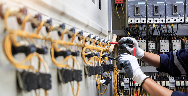 Professional Electrician technician working in Eldersburg, MD